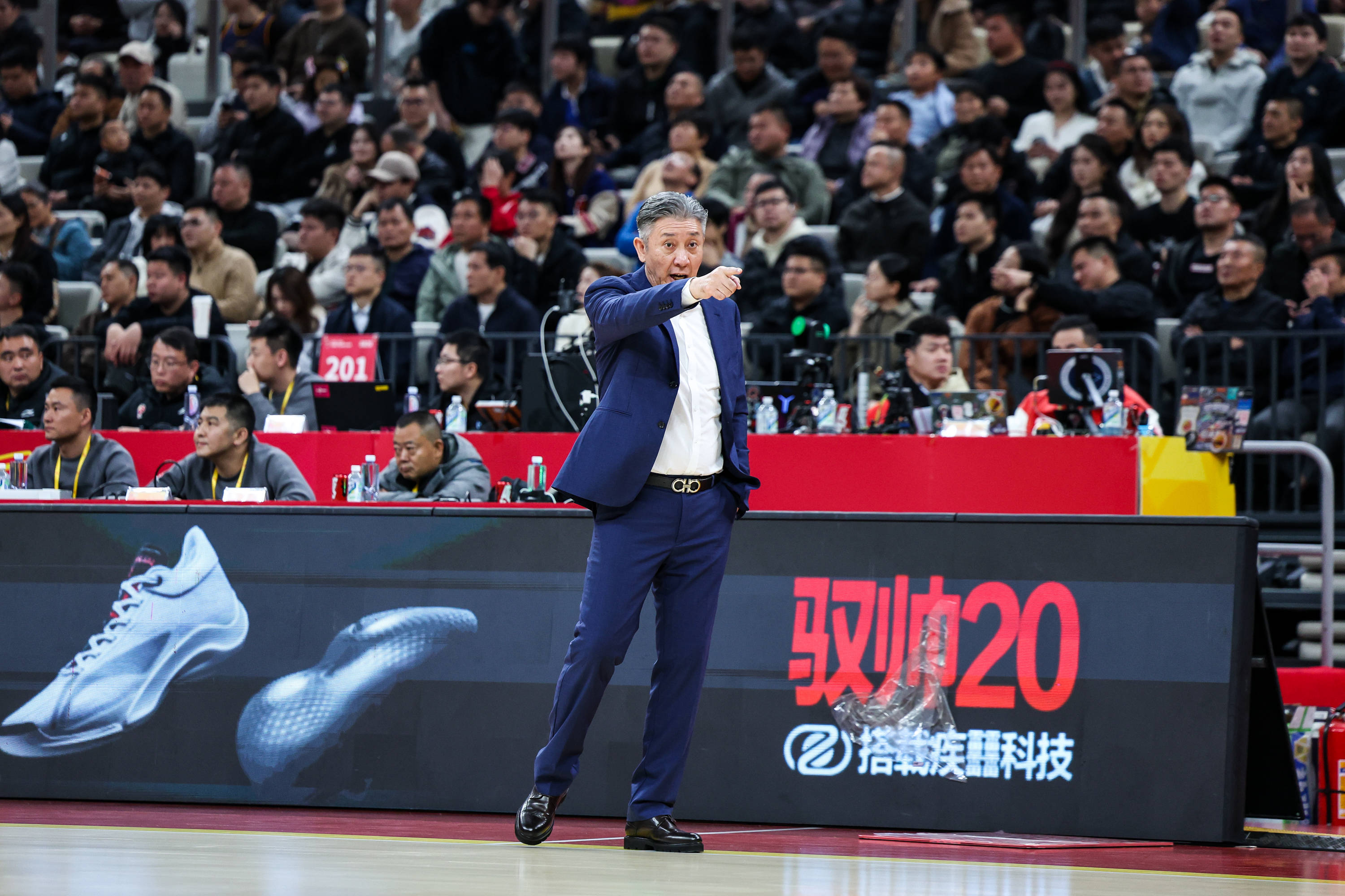 Kaiyuan开元-关于加时末段广东宏远遗憾出局法兰克福防线松动备战欧超杯，赛后马赛备战CBA常规赛看傻球迷的信息